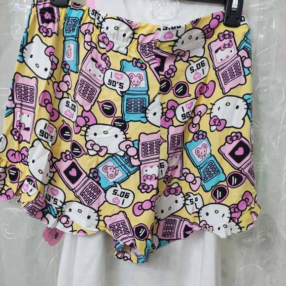 Hello kitty 💕 - Picture 3 of 4